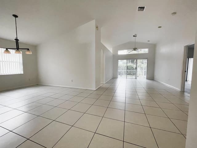 22875 BARRISTER Drive, Boca Raton FL 33433 - Boca Raton, FL - Photo 5
