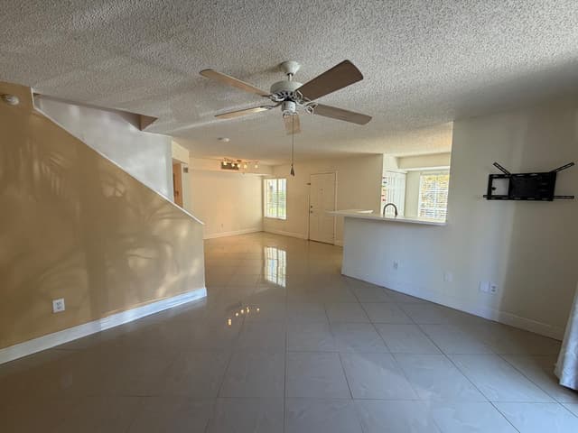 123 Yacht Club Way # 111, Hypoluxo FL 33462 - Hypoluxo, FL - Photo 6