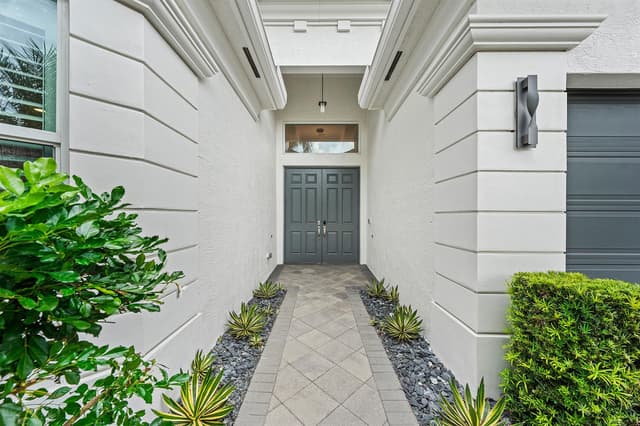 8223 Majestic Mountain Drive, Boynton Beach FL 33473 - Boynton Beach, FL - Photo 4