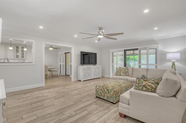 131 PALM Avenue # 31, Jupiter FL 33477 - Jupiter, FL - Photo 2