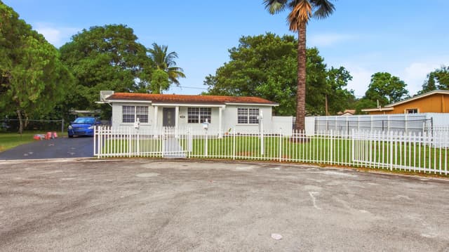 3907 SW 59TH Avenue # 1, West Park FL 33023 - West Park, FL - Photo 3