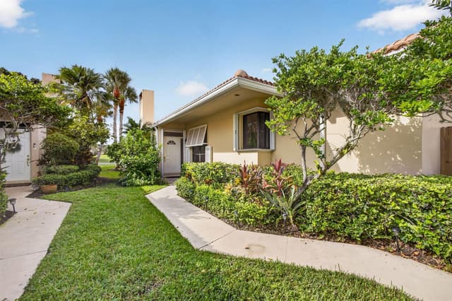 287 OLD MEADOW Way, Palm Beach Gardens FL 33418 - Palm Beach Gardens, FL - Photo 2