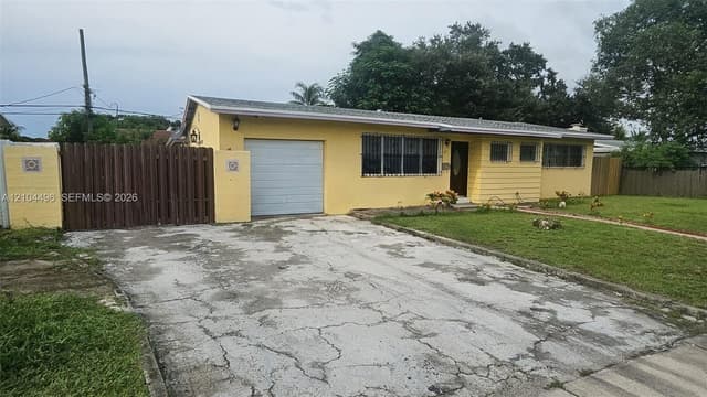 51 NE 195th St, North Miami FL 33179 - North Miami, FL - Photo 3