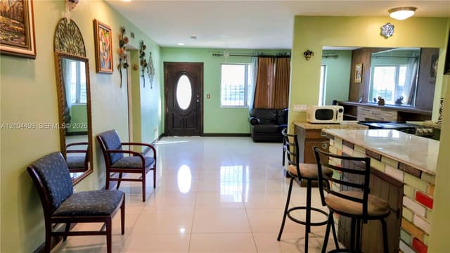 51 NE 195th St, North Miami FL 33179 - North Miami, FL - Photo 5