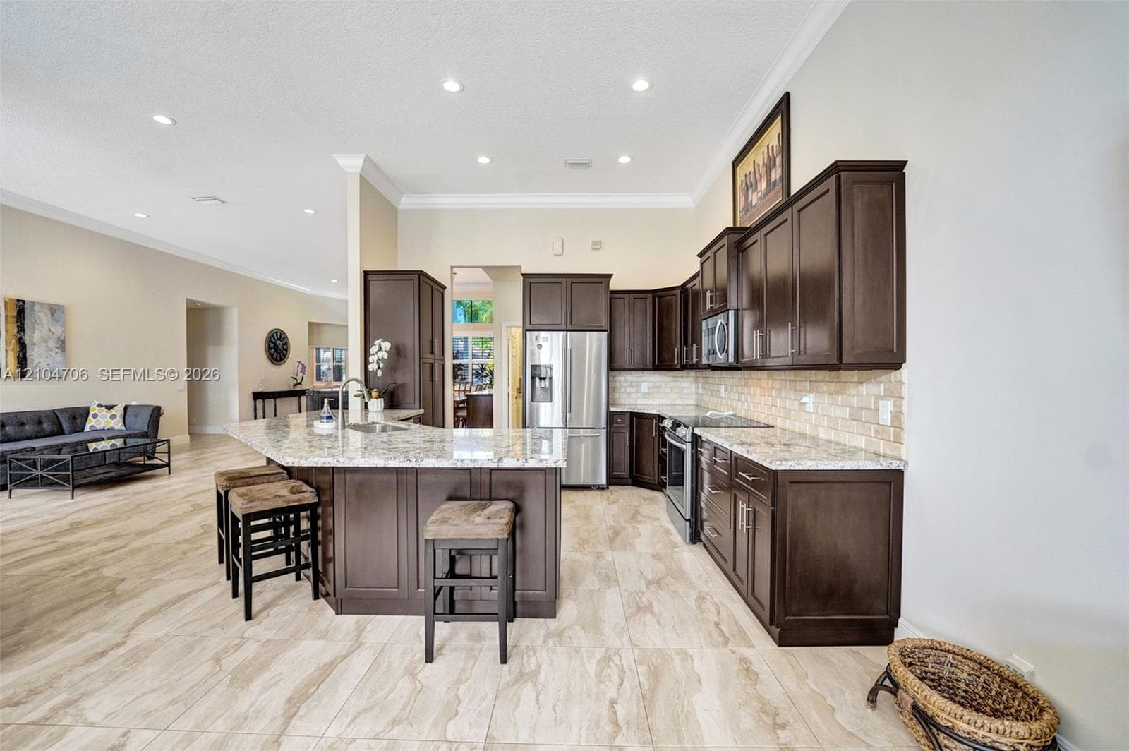 2390 Pheasant Ln, Weston FL 33327