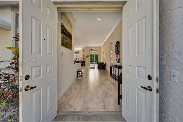 2390 Pheasant Ln, Weston FL 33327 - Weston, FL - Photo 5
