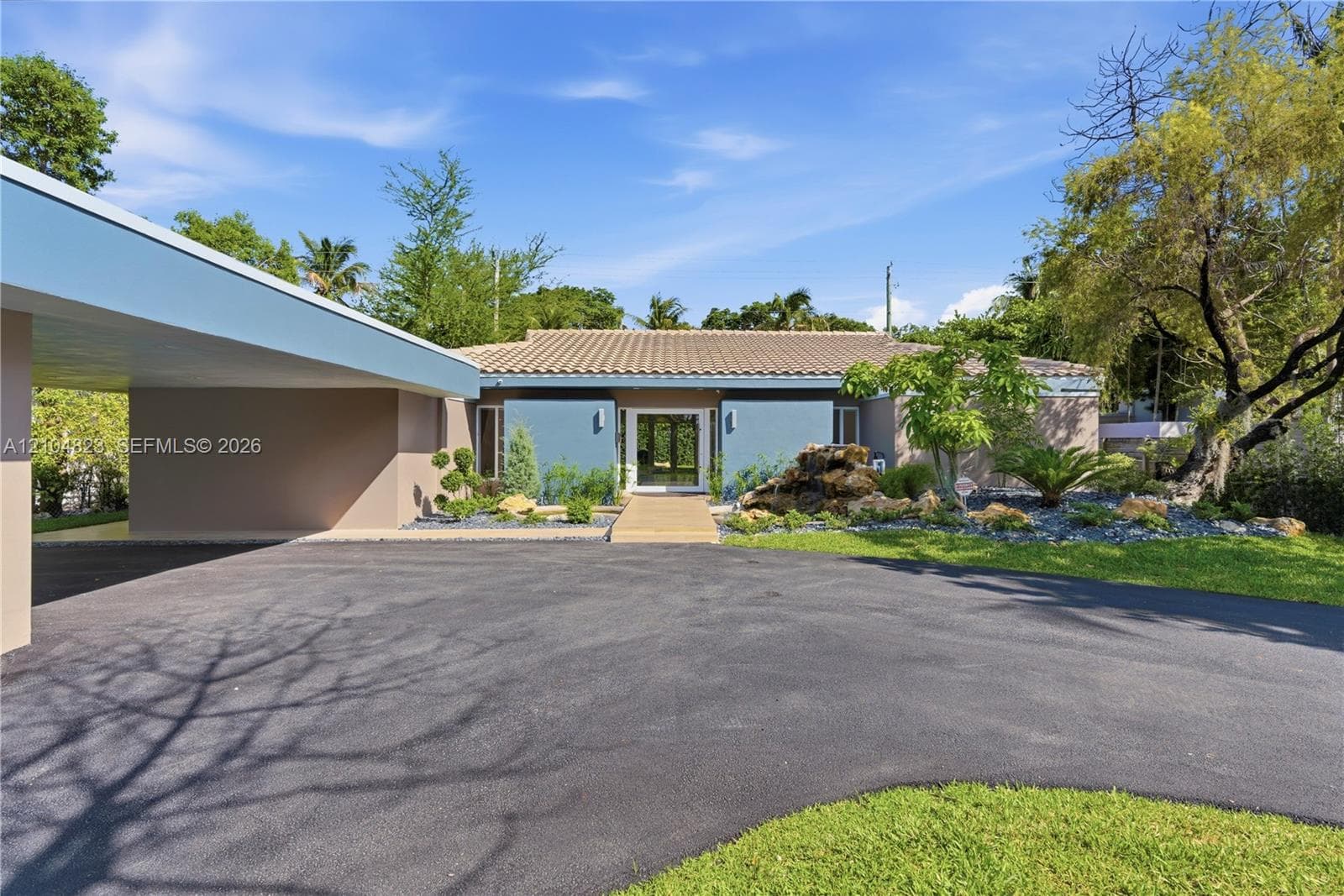 291 E Shore Dr E, Miami FL 33133 - Miami, FL - Photo 1