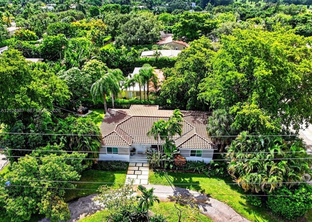 1020 NE 107th St, Miami Shores FL 33161 - Miami Shores, FL - Photo 4