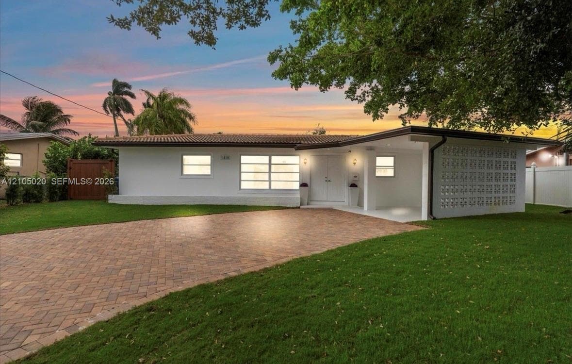 1910 NW 36th St, Oakland Park FL 33309 - Oakland Park, FL - Photo 1