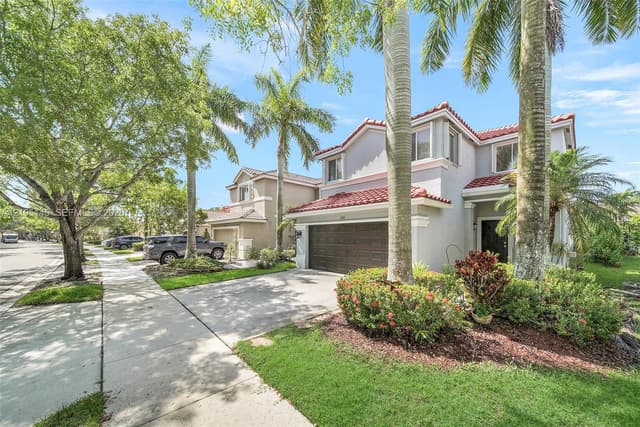 1058 Golden Cane Dr, Weston FL 33327 - Weston, FL - Photo 2