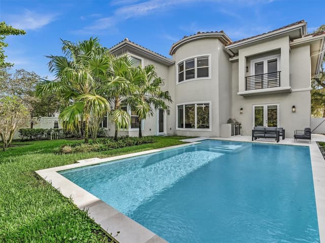 3539 Forest View Cir, Dania Beach FL 33312 - Dania Beach, FL - Photo 2