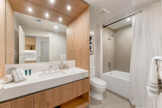 11 NE 6th St # 2506, Miami FL 33132 - Miami, FL - Photo 6