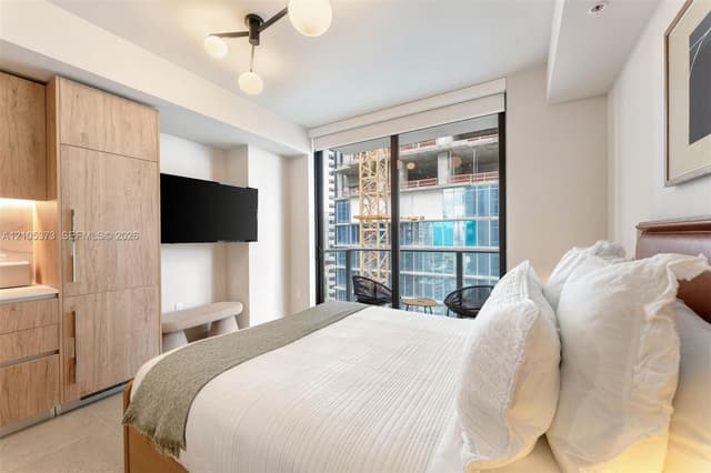 11 NE 6th St # 2506, Miami FL 33132 - Miami, FL - Photo 5