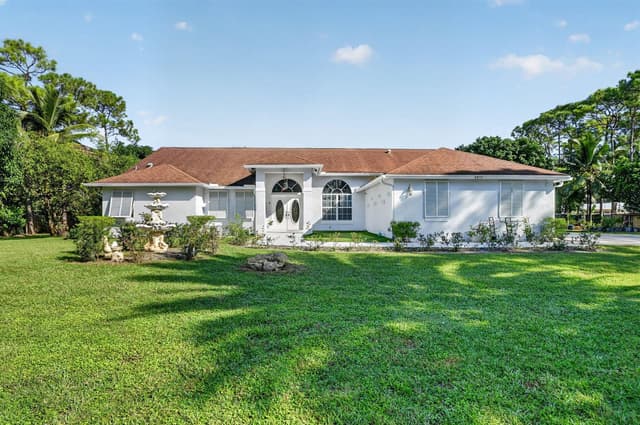 8895 Palomino Drive, Lake Worth FL 33467 - Lake Worth, FL - Photo 3