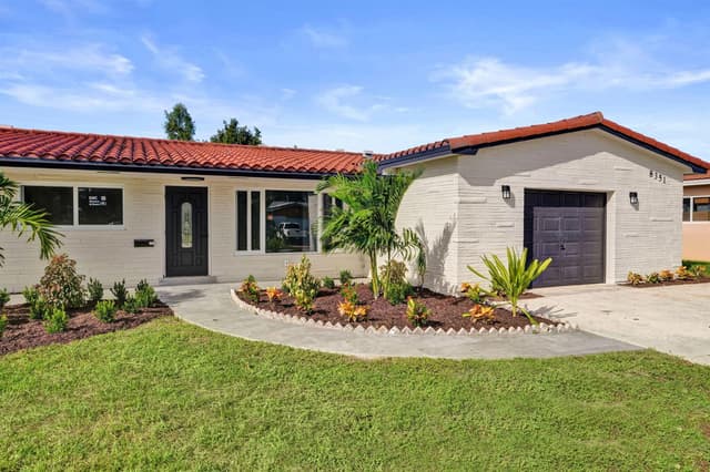 8351 NW 19TH Street, Pembroke Pines FL 33024 - Pembroke Pines, FL - Photo 2