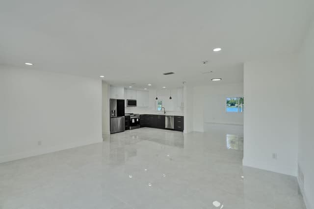 8351 NW 19TH Street, Pembroke Pines FL 33024 - Pembroke Pines, FL - Photo 3