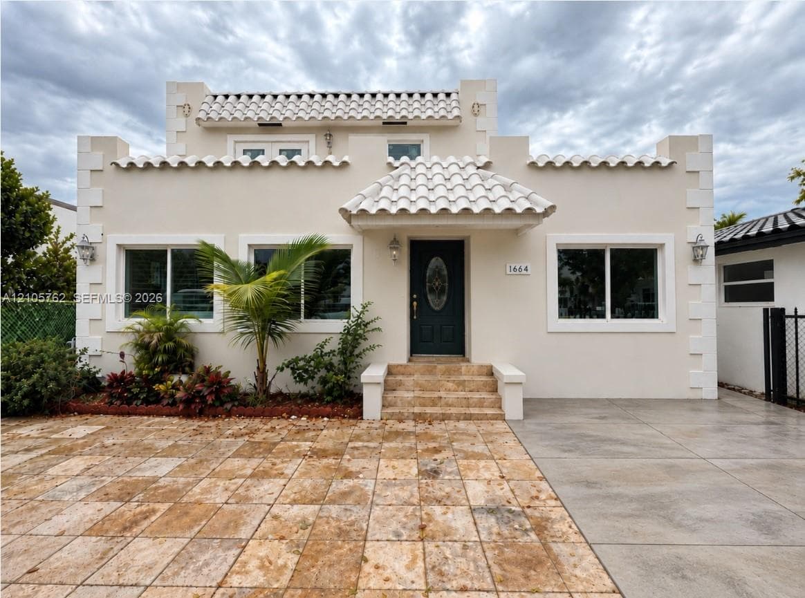 1664 SW 9th St, Miami FL 33135