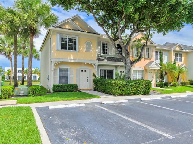 219 Mallory Court, Weston FL 33326 - Weston, FL - Photo 3
