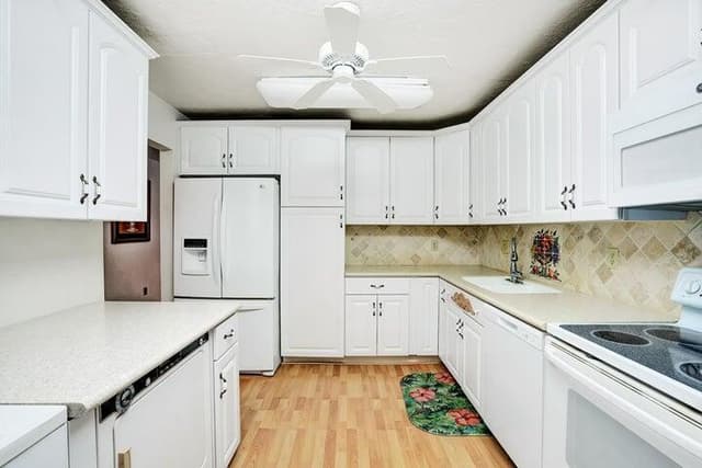 14 Westgate Lane # 14D, Boynton Beach FL 33436 - Boynton Beach, FL - Photo 4