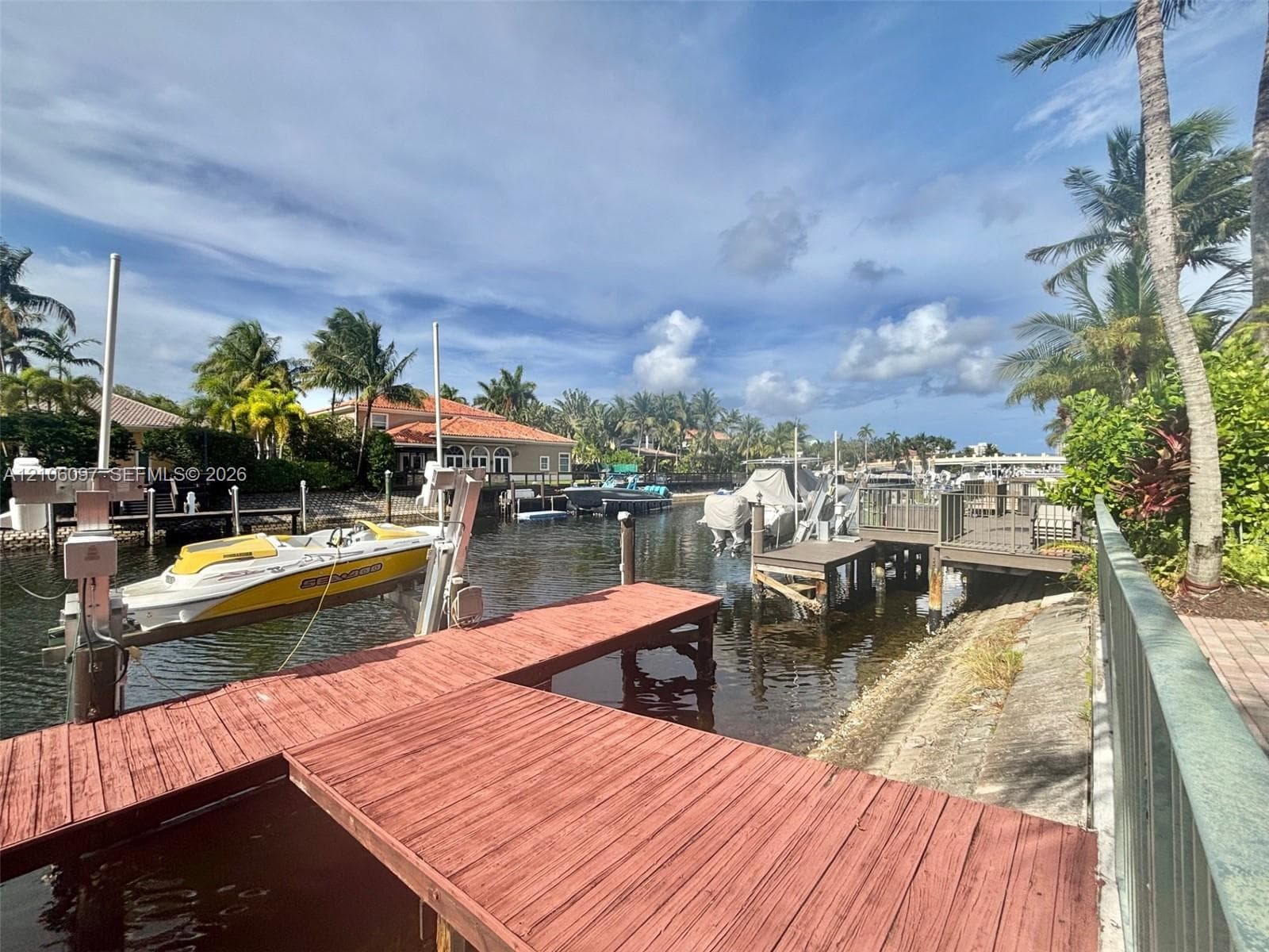 1141 Waterside Ln, Hollywood FL 33019 - Hollywood, FL - Photo 1