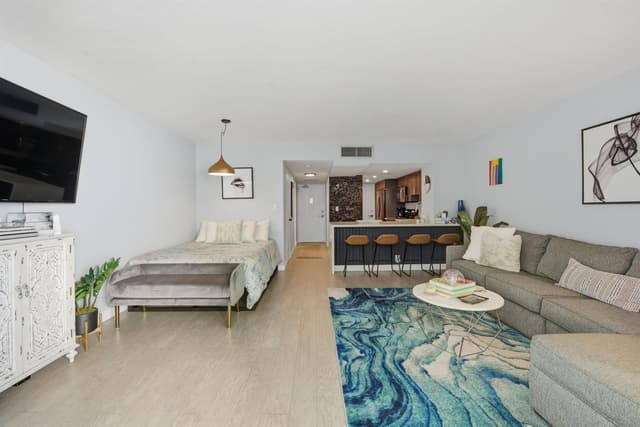 1200 West Avenue # 324, Miami Beach FL 33139 - Miami Beach, FL - Photo 2