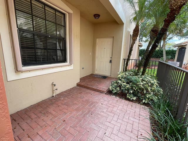 4158 FOREST Drive, Weston FL 33332 - Weston, FL - Photo 2