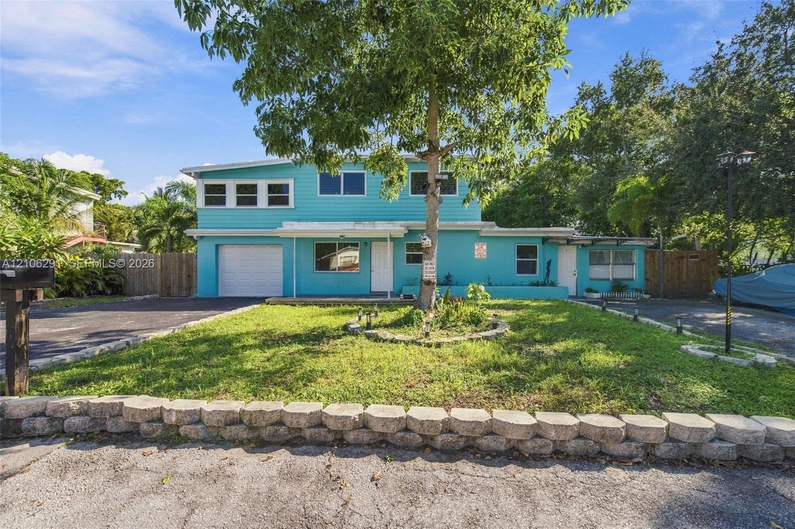 766 NW 42nd St, Oakland Park FL 33309 - Oakland Park, FL - Photo 1