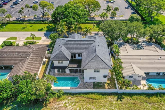 2319 NE 35th Dr, Fort Lauderdale FL 33308 - Fort Lauderdale, FL - Photo 3