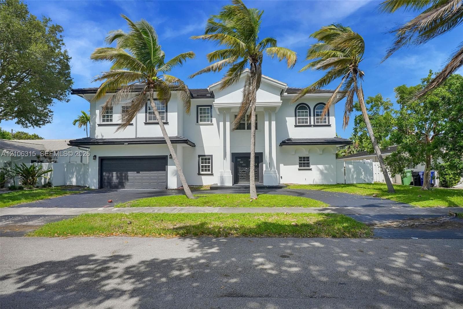 2319 NE 35th Dr, Fort Lauderdale FL 33308