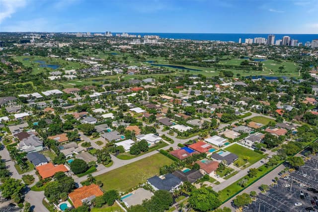 2319 NE 35th Dr, Fort Lauderdale FL 33308 - Fort Lauderdale, FL - Photo 4