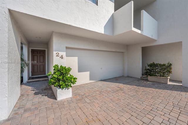 1222 Hillsboro Mile # 24, Hillsboro Beach FL 33062 - Hillsboro Beach, FL - Photo 3