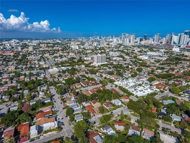 1030 SW 10th Ave, Miami FL 33130 - Miami, FL - Photo 6