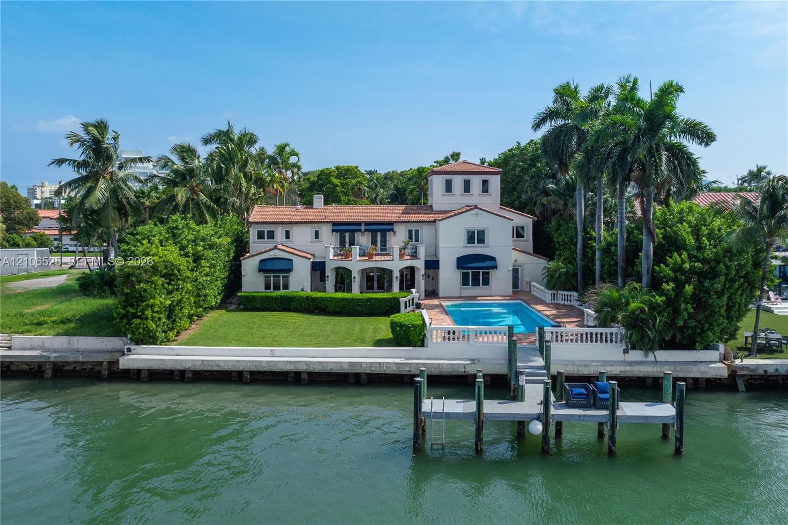 4760 N Bay Rd, Miami Beach FL 33140
