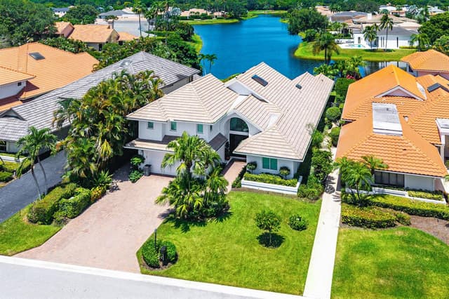 13660 Rivoli Drive, Palm Beach Gardens FL 33410 - Palm Beach Gardens, FL - Photo 2