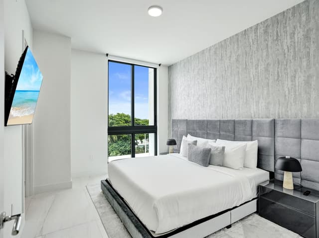 305 BRINY Avenue # 401, Pompano Beach FL 33062 - Pompano Beach, FL - Photo 5