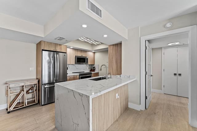 99 SE Mizner Boulevard # 627, Boca Raton FL 33432 - Boca Raton, FL - Photo 6