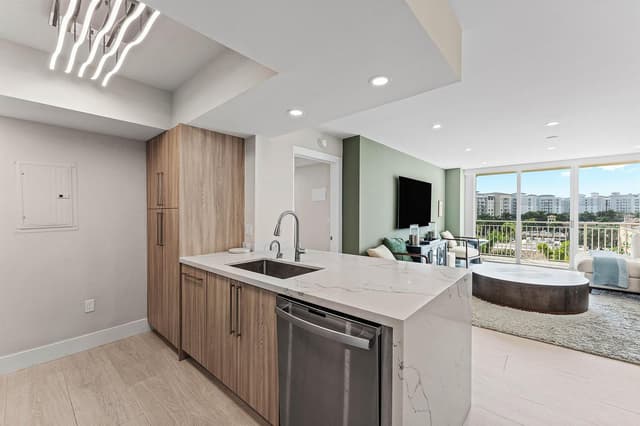 99 SE Mizner Boulevard # 627, Boca Raton FL 33432 - Boca Raton, FL - Photo 4