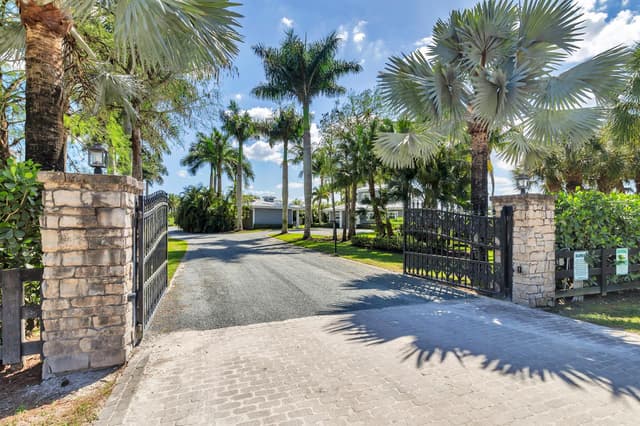 13408 55TH Street S, Wellington FL 33449 - Wellington, FL - Photo 2