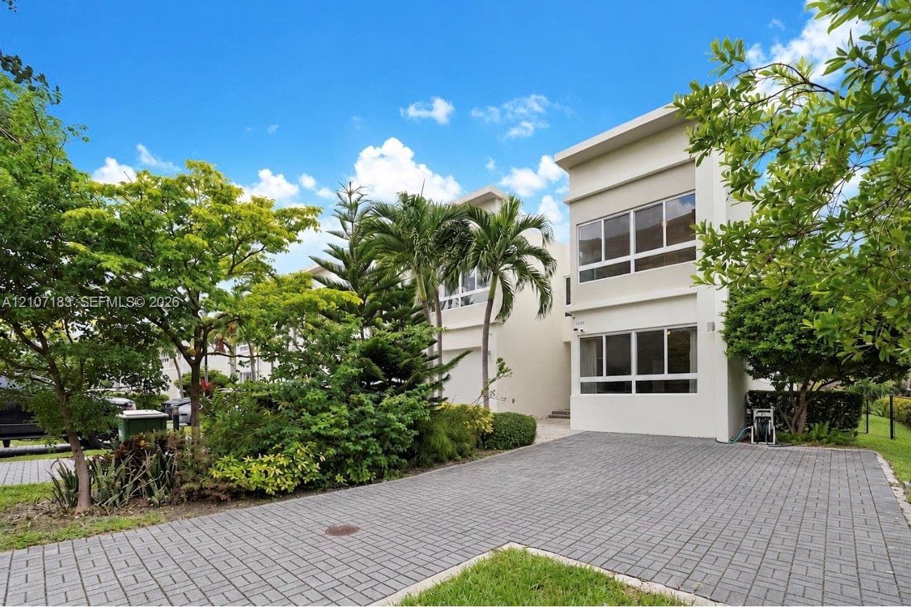 2485 NE 135th St, North Miami FL 33181 - North Miami, FL - Photo 1
