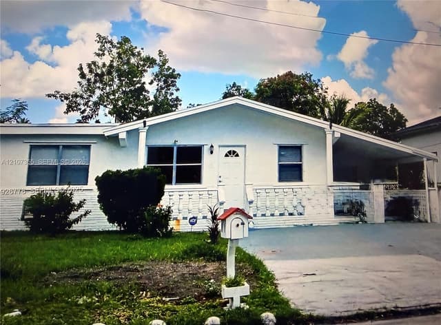 6505 Pines Pkwy, Hollywood FL 33023 - Hollywood, FL - Photo 2