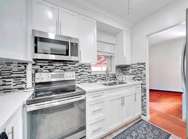 6505 Pines Pkwy, Hollywood FL 33023 - Hollywood, FL - Photo 3