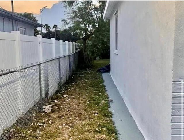 6505 Pines Pkwy, Hollywood FL 33023 - Hollywood, FL - Photo 5