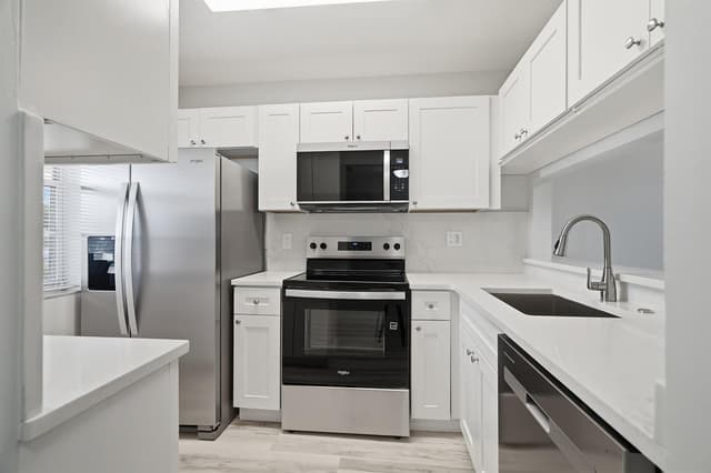 9939 THREE LAKES Circle # 14H, Boca Raton FL 33428 - Boca Raton, FL - Photo 3