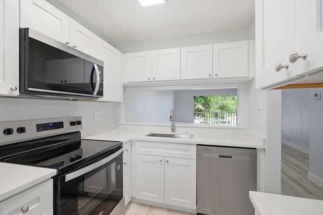 9939 THREE LAKES Circle # 14H, Boca Raton FL 33428 - Boca Raton, FL - Photo 5