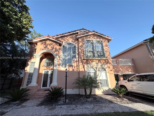 5193 NW 108th Path, Doral FL 33178 - Doral, FL - Photo 3