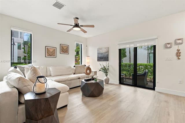 4274 NW 83rd Ave, Doral FL 33166 - Doral, FL - Photo 4