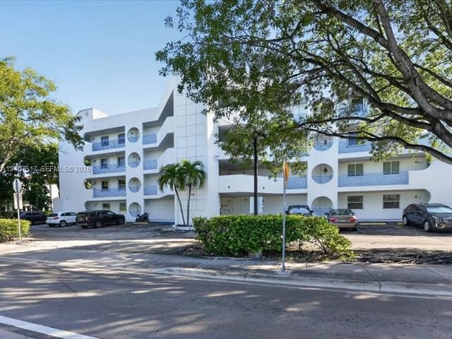 16531 NE 35th Ave # 11, North Miami Beach FL 33160 - North Miami Beach, FL - Photo 6