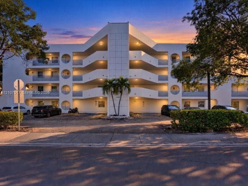 16531 NE 35th Ave # 11, North Miami Beach FL 33160 - North Miami Beach, FL - Photo 1