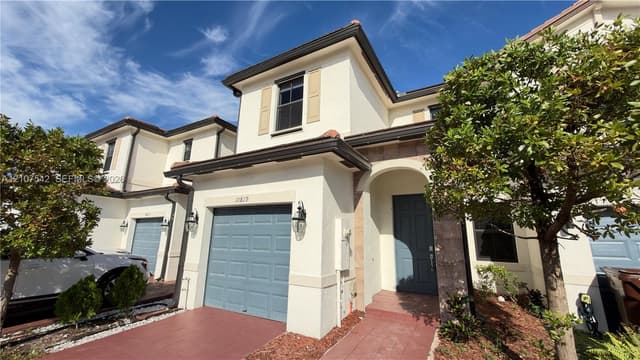 10819 W 33rd Ln, Hialeah FL 33018 - Hialeah, FL - Photo 2