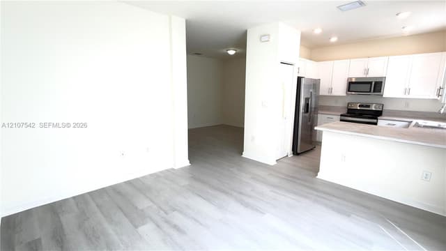 10819 W 33rd Ln, Hialeah FL 33018 - Hialeah, FL - Photo 6